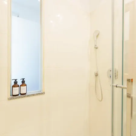 Apartment Mit Traveblick Lubeck