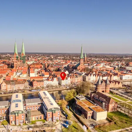 Mit Traveblick * Lubeck
